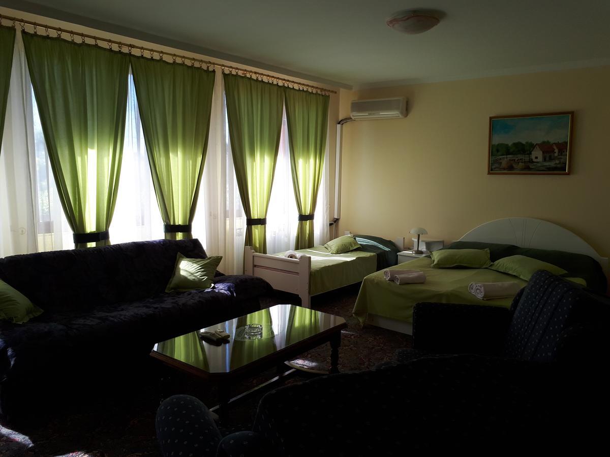 Business Club Selenca Bed and Breakfast Bac Eksteriør billede